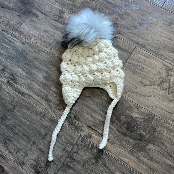 Crochet baby hat - Picture 3 of 3
